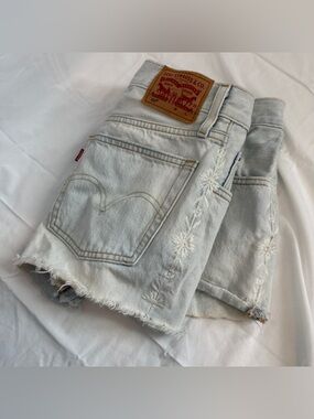 Levi's 501 Floral Embroidered Cut-Off Denim Shorts Women 26 Western Festival 70s
